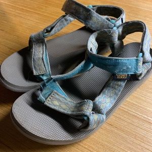 Women’s 7/38 Pastel Teva Sport Sandals